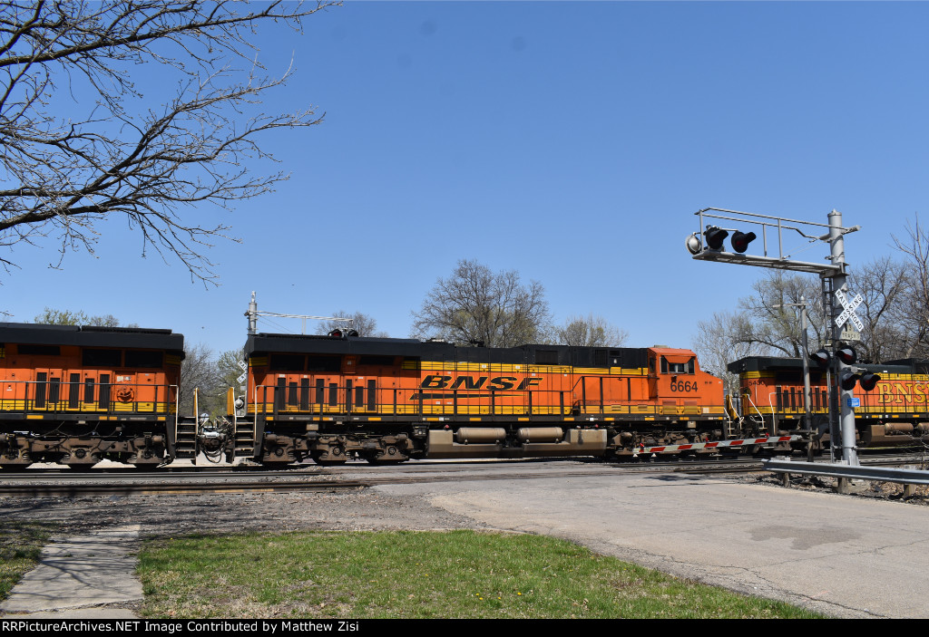 BNSF 6664